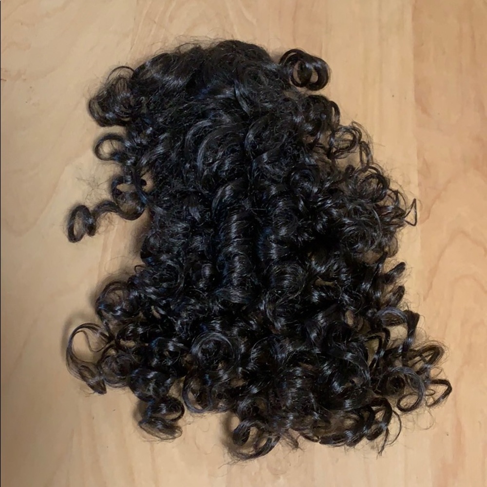 Curly hair clip on